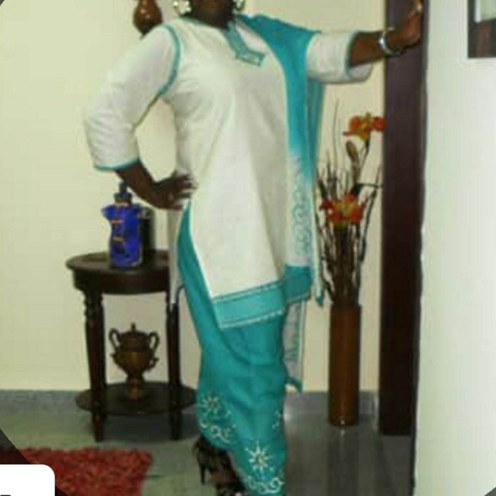 Salwar Khamis View 3